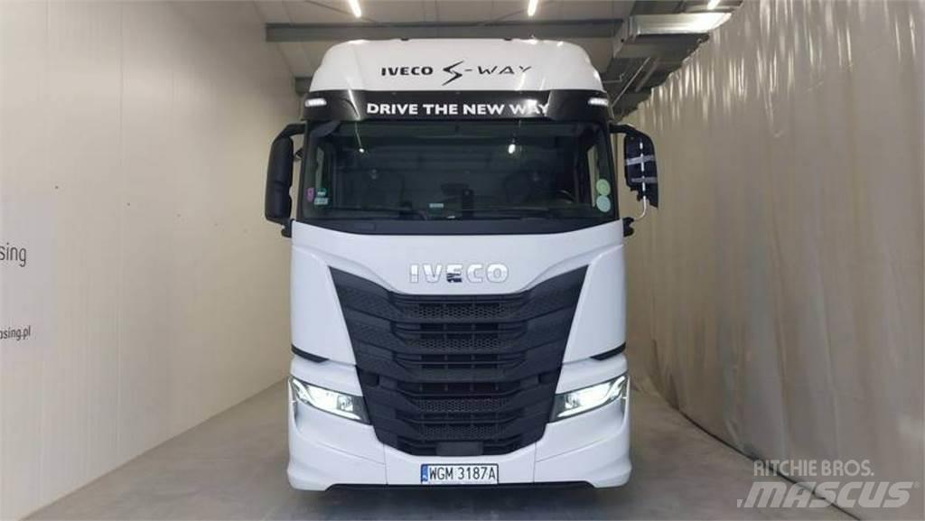Iveco AS 牵引车