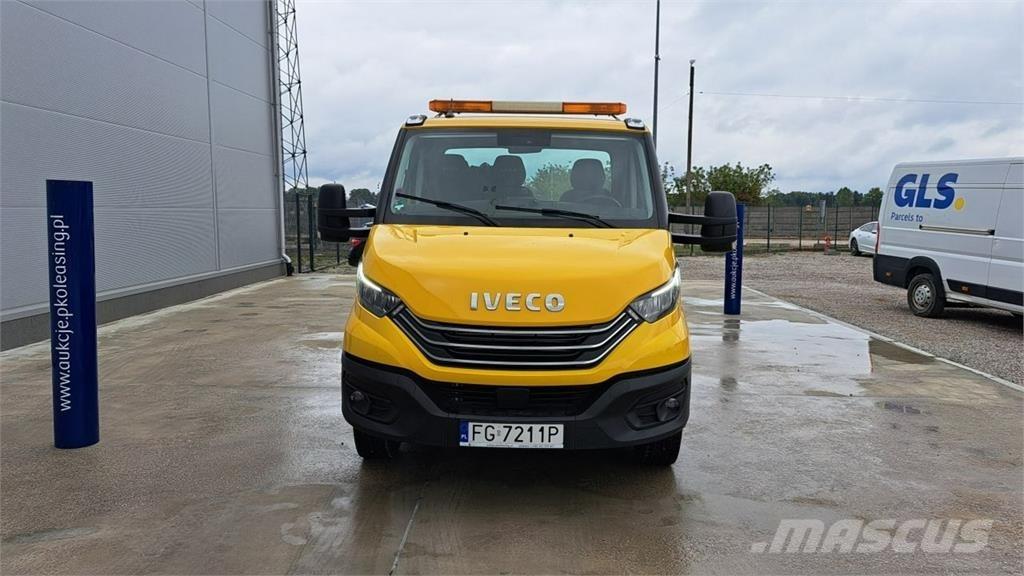 Iveco Daily 大型面包车