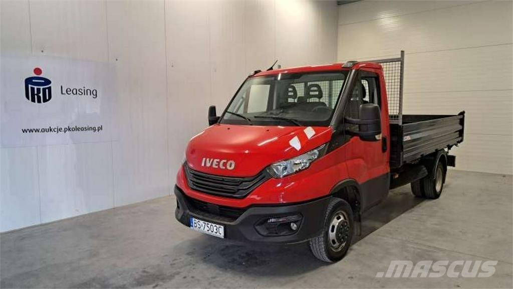Iveco Daily 大型面包车