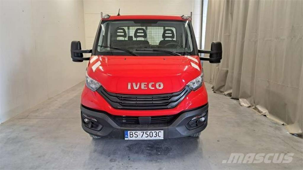 Iveco Daily 大型面包车