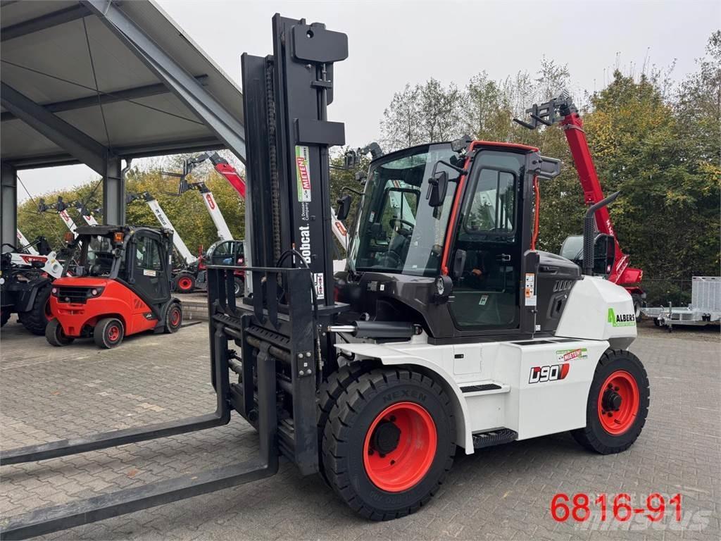 Bobcat D 90 S-9 柴油叉车