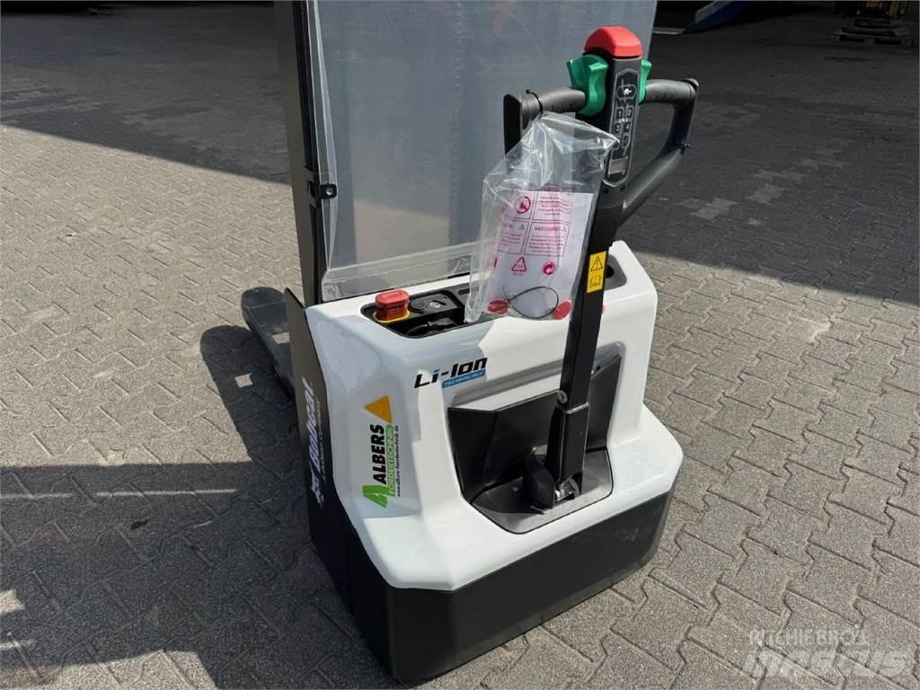 Bobcat LSM 12 N -7 手推堆垛车