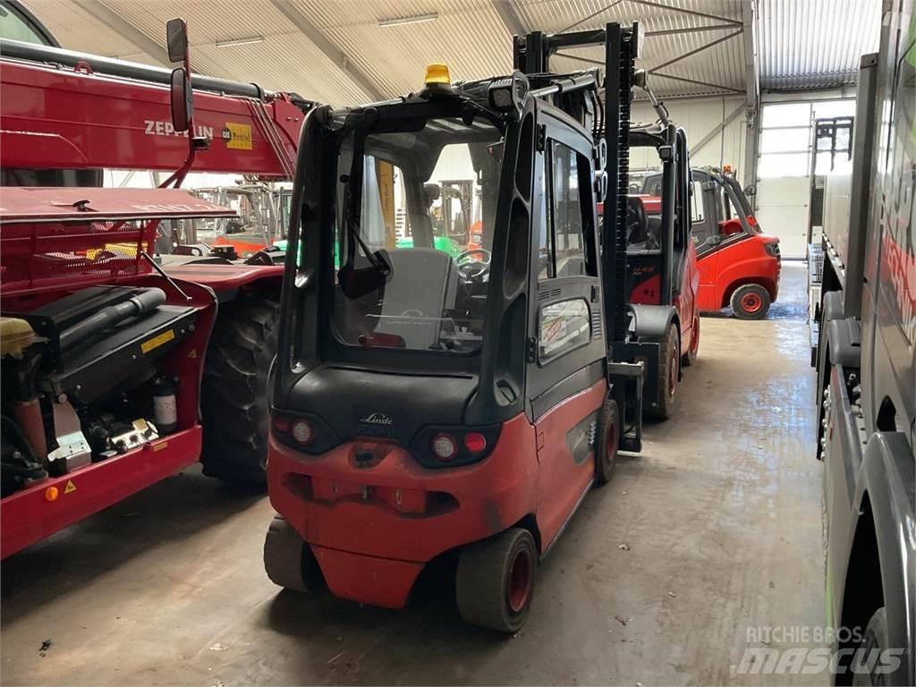 Linde E 30 - 01 电动叉车