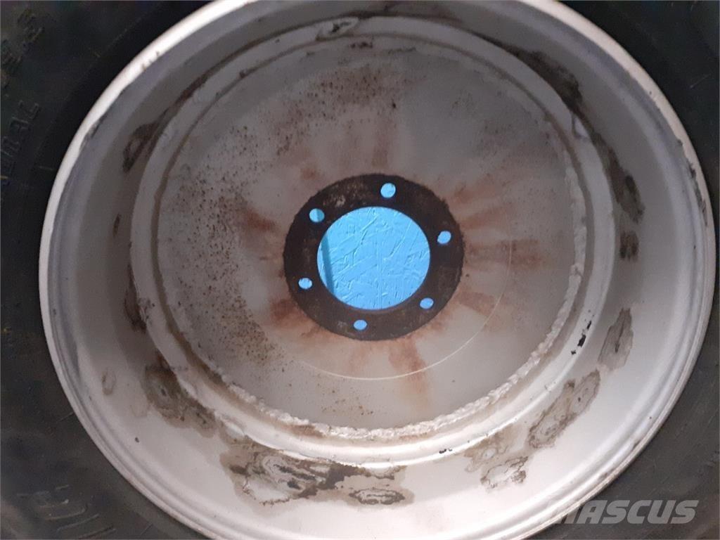  19.5 285/70R19.5 轮胎、车轮、轮圈