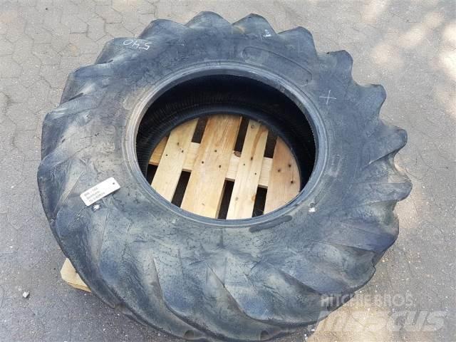  24 15.5/80R24 轮胎、车轮和轮圈