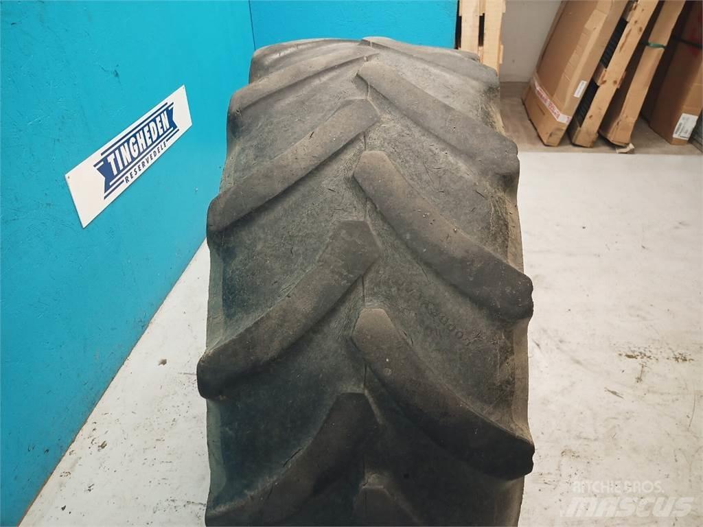  24 420/70R24 轮胎、车轮和轮圈