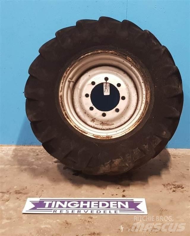  24 440/65R24 轮胎、车轮和轮圈