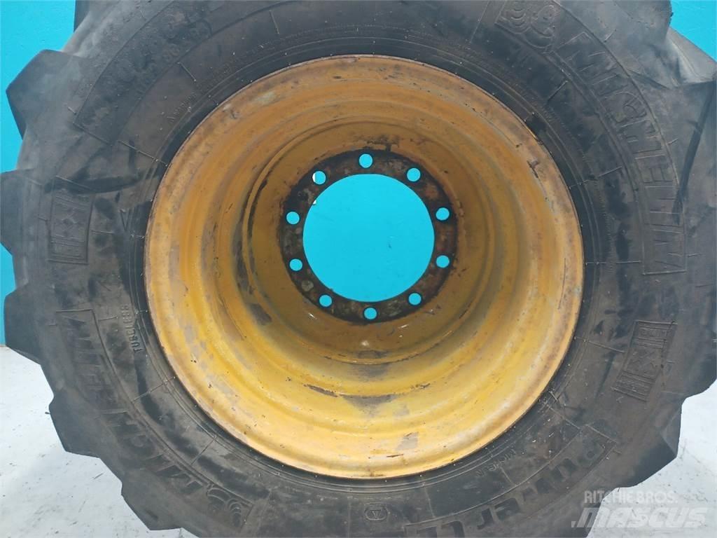  24 440/80-24 轮胎、车轮和轮圈