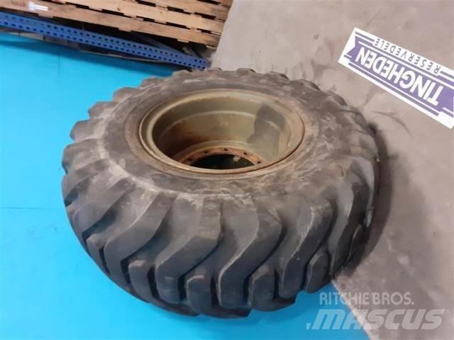  25 20.5-25 轮胎、车轮和轮圈