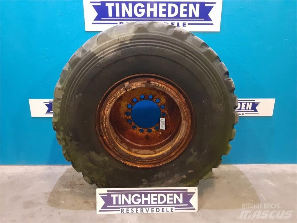  25 20.5R25 轮胎、车轮和轮圈