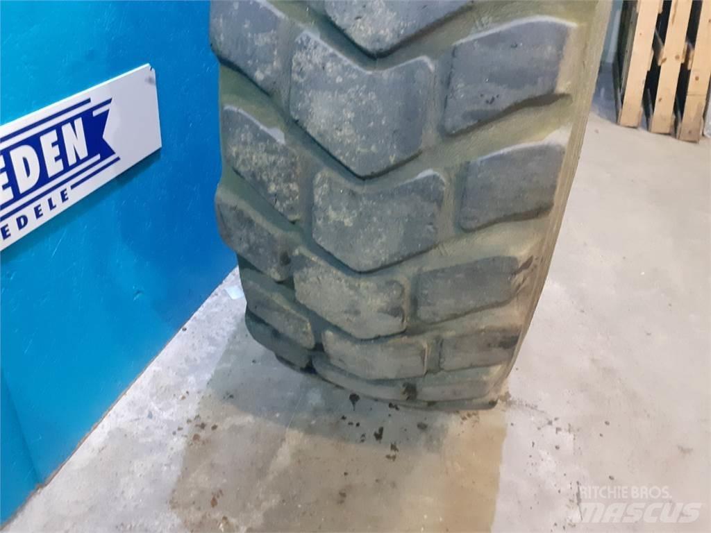 25 20.5R25 轮胎、车轮和轮圈