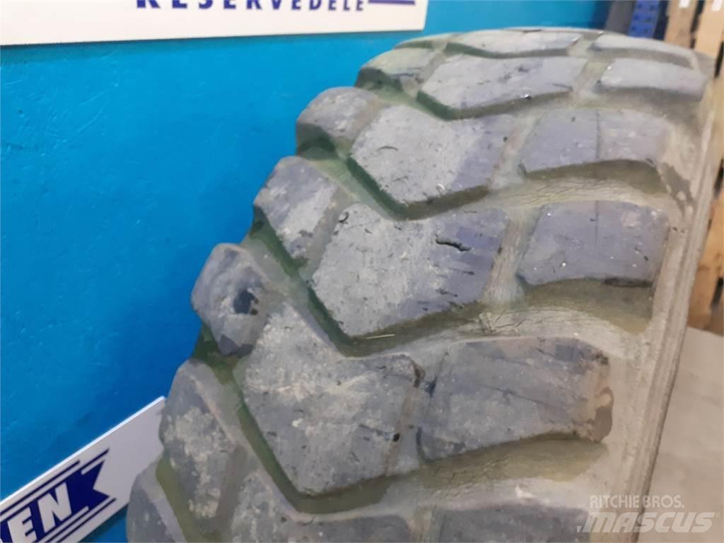  25 20.5R25 轮胎、车轮和轮圈