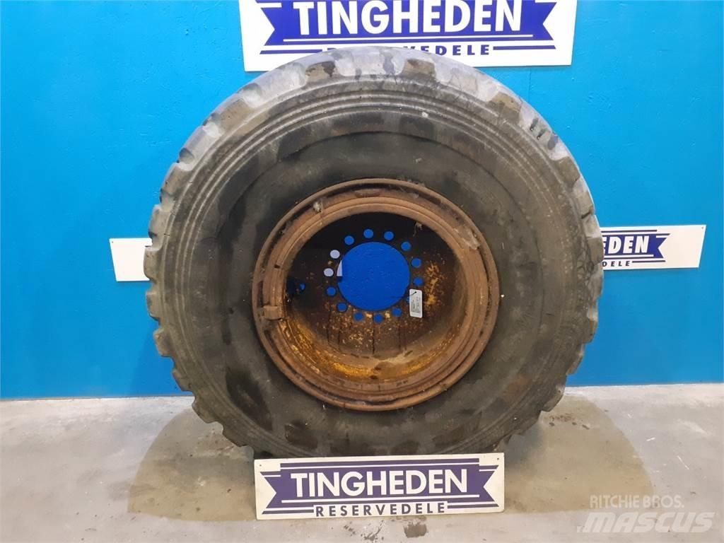  25 20.5R25 轮胎、车轮和轮圈
