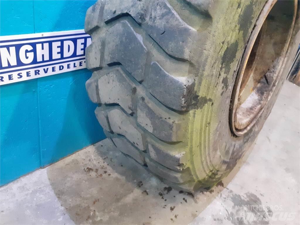  25 20.5R25 轮胎、车轮和轮圈