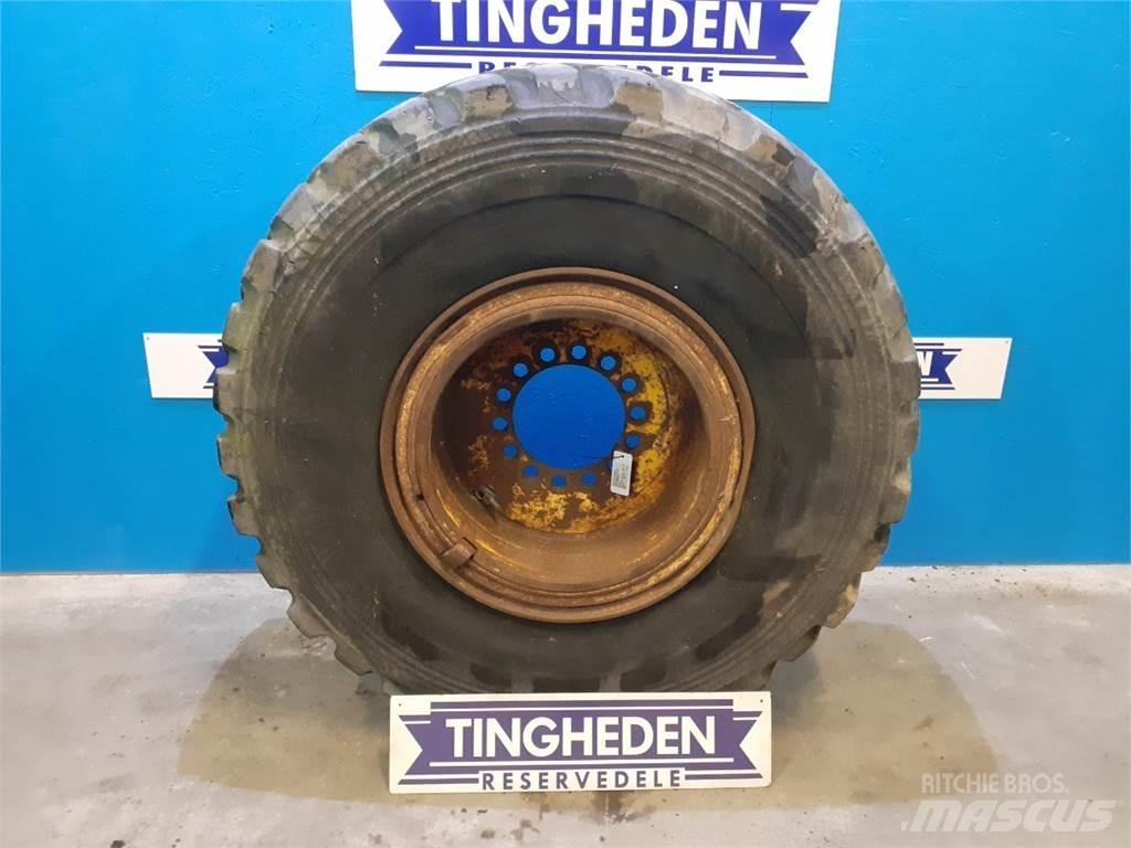  25 20.5R25 轮胎、车轮和轮圈
