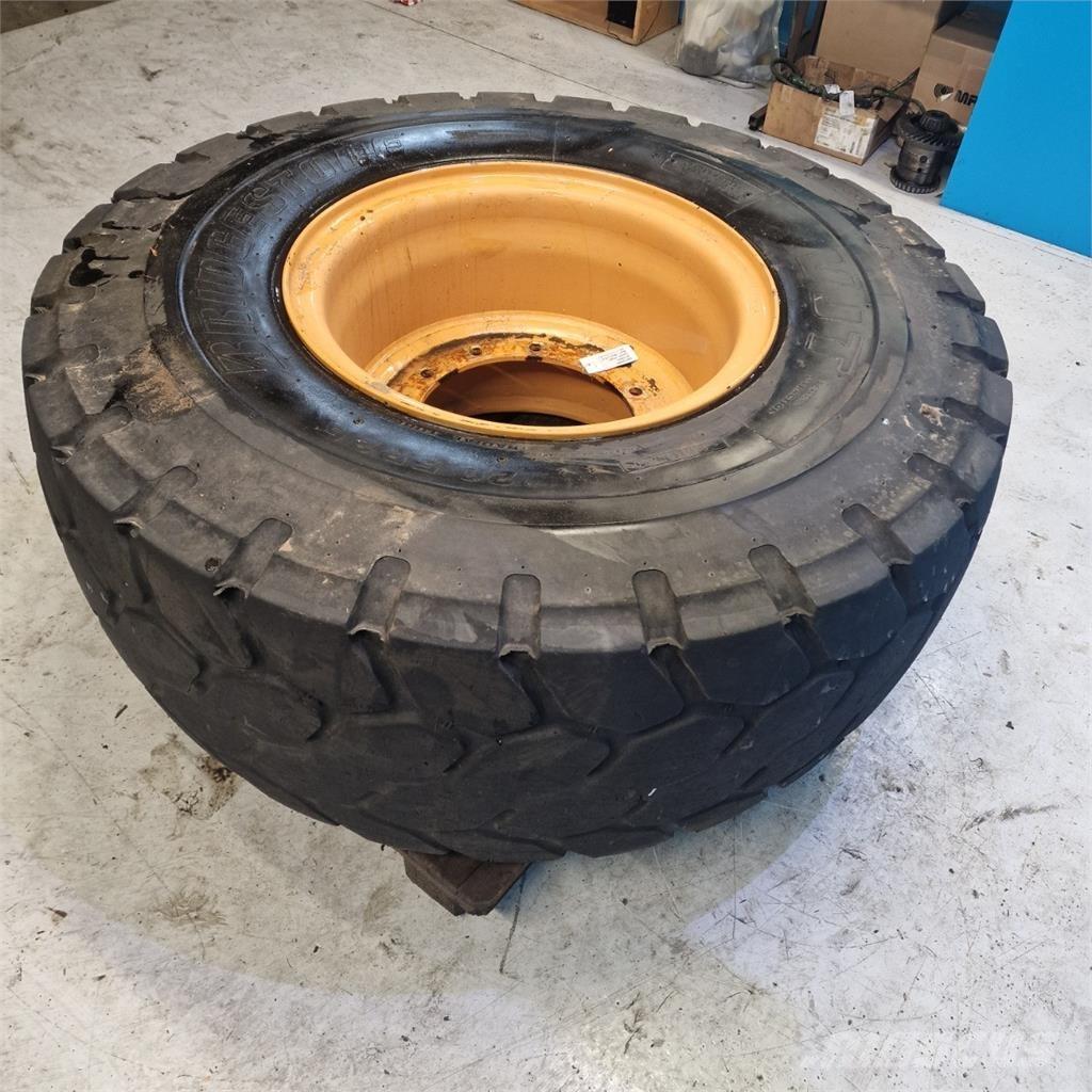  25 20.5R25 轮胎、车轮、轮圈
