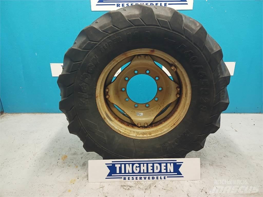  28 540/65R28 轮胎、车轮、轮圈