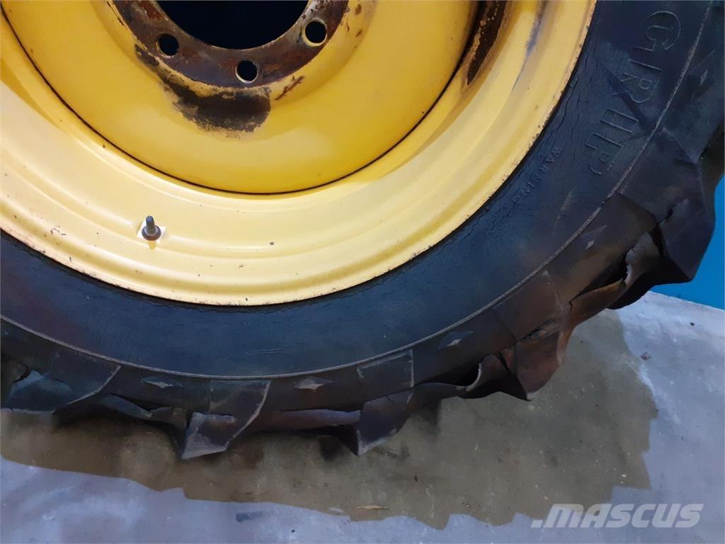  30 18.4-30 轮胎、车轮、轮圈