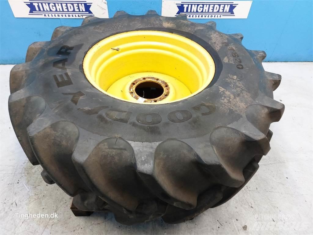  32 650/75 R32 轮胎、车轮、轮圈