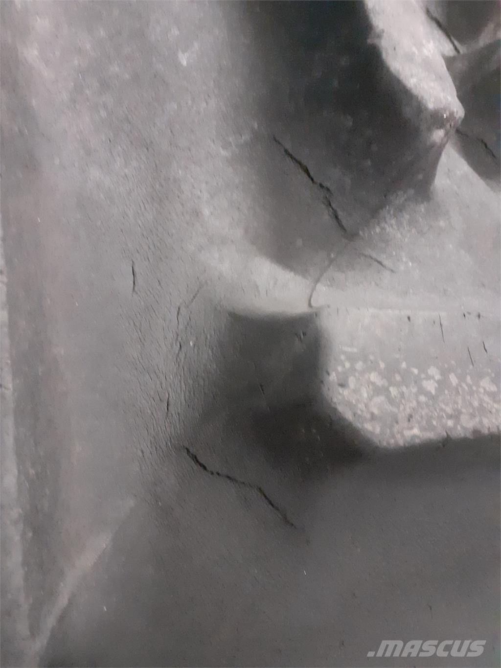 32 800/65R32 轮胎、车轮、轮圈