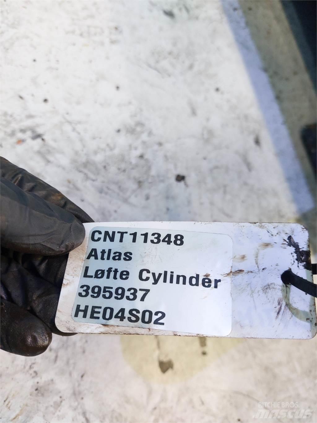 Atlas AR60 吊杆和铲斗