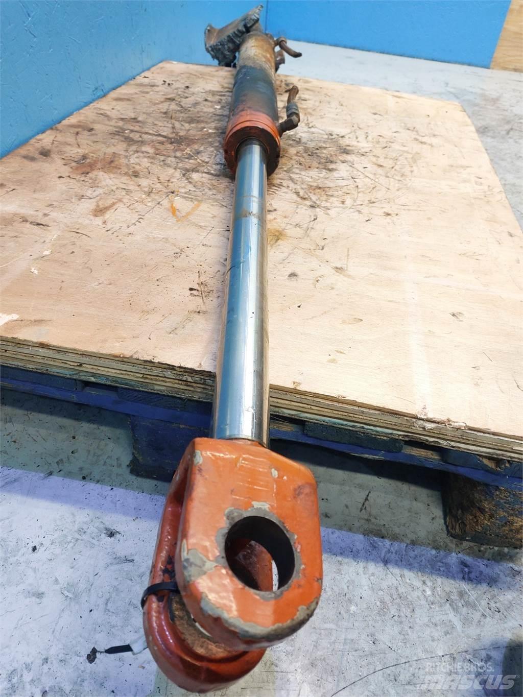 Atlas AR60 吊杆和铲斗