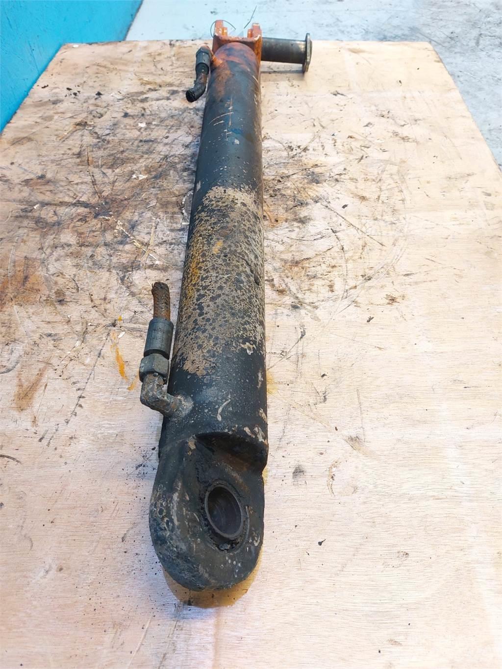 Atlas AR60 吊杆和铲斗
