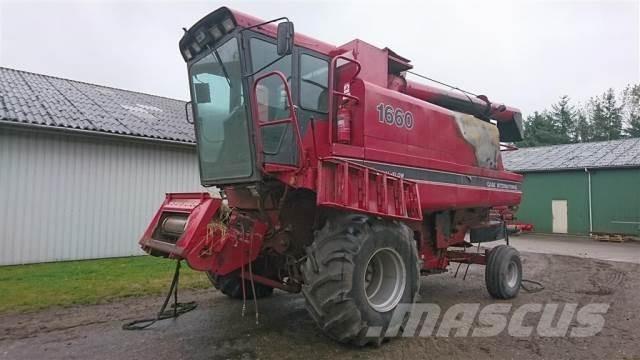 CASE 1660 联合收割机