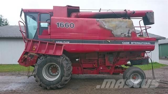 CASE 1660 联合收割机