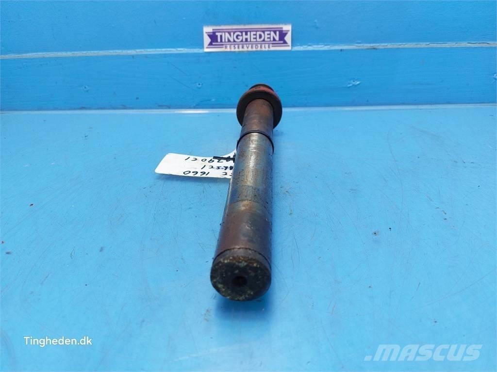 CASE 1660 联合收割机配件