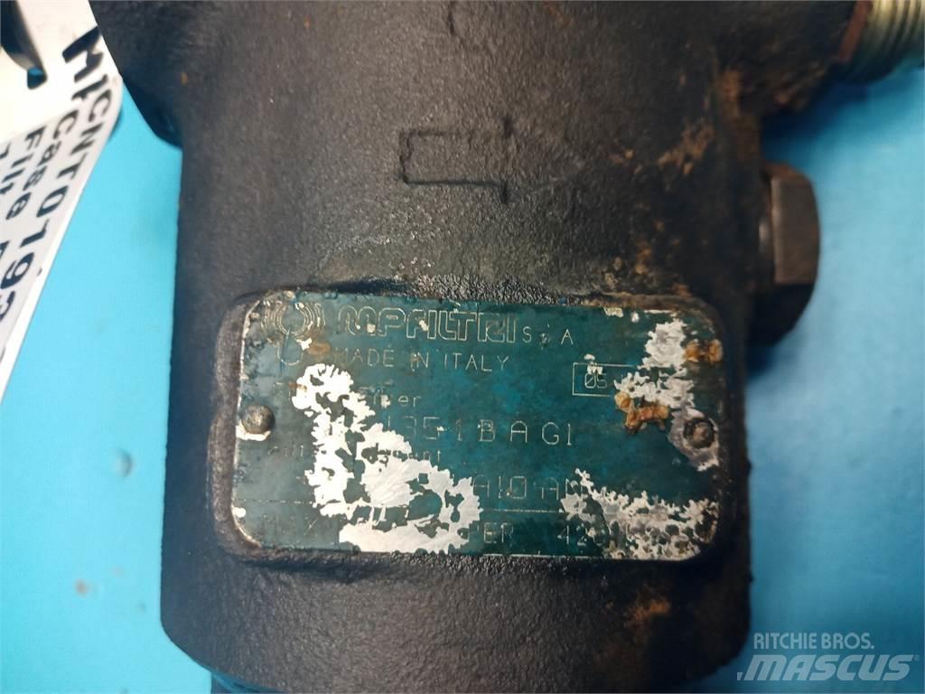 CASE 595 液压