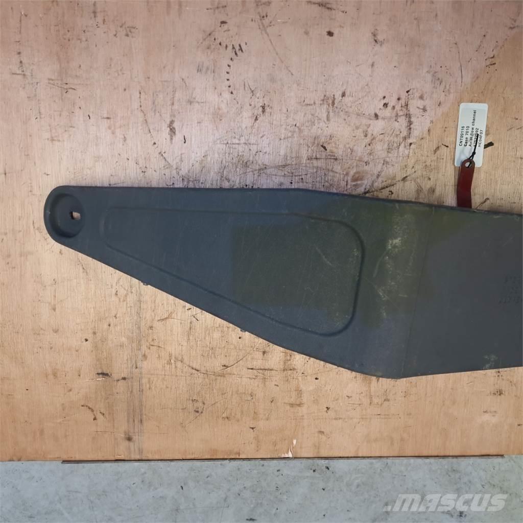 CASE 7010 散热器