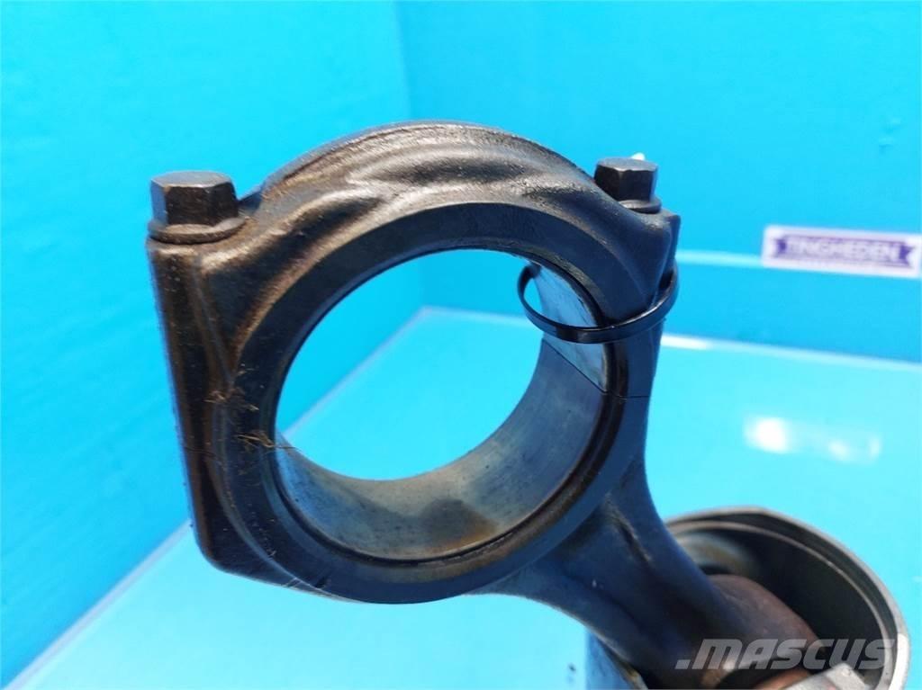 CASE 7010 发动机