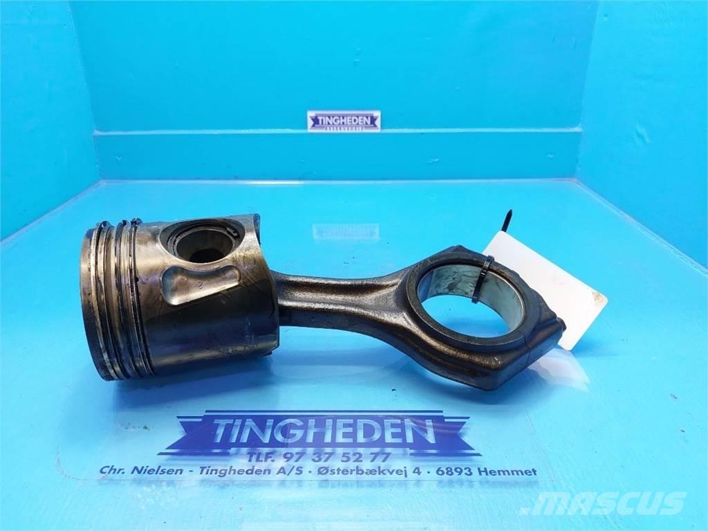 CASE 7010 发动机