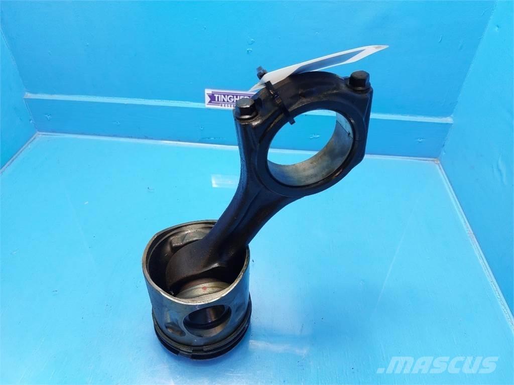 CASE 7010 发动机