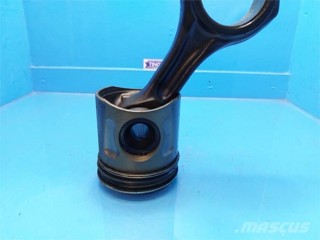 CASE 7010 发动机