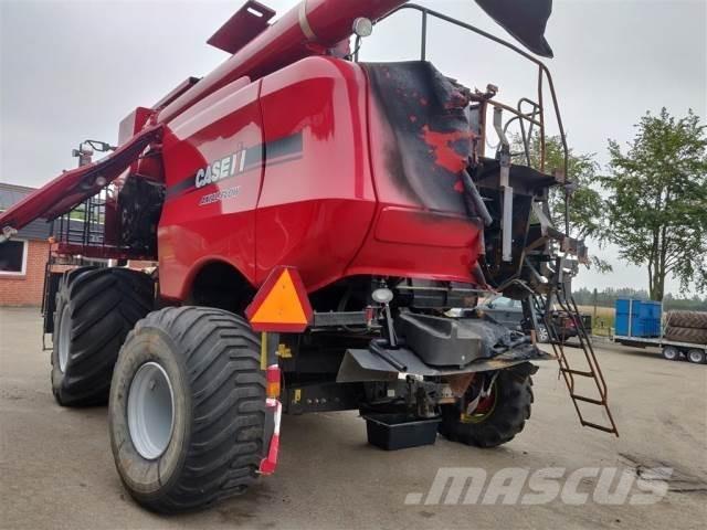 CASE 8010 联合收割机