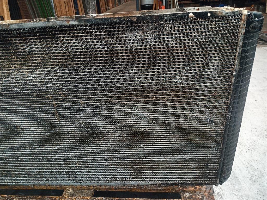 CASE 8010 散热器