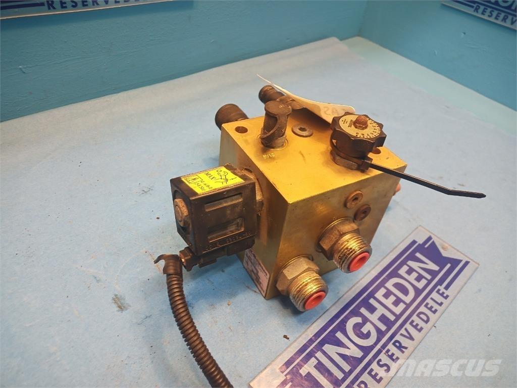 CASE 8010 液压