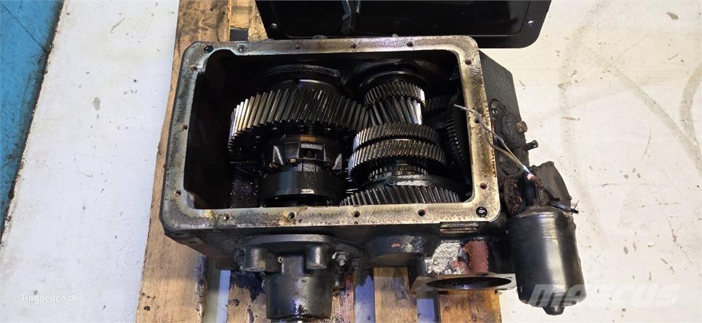 CASE 8010 传动装置