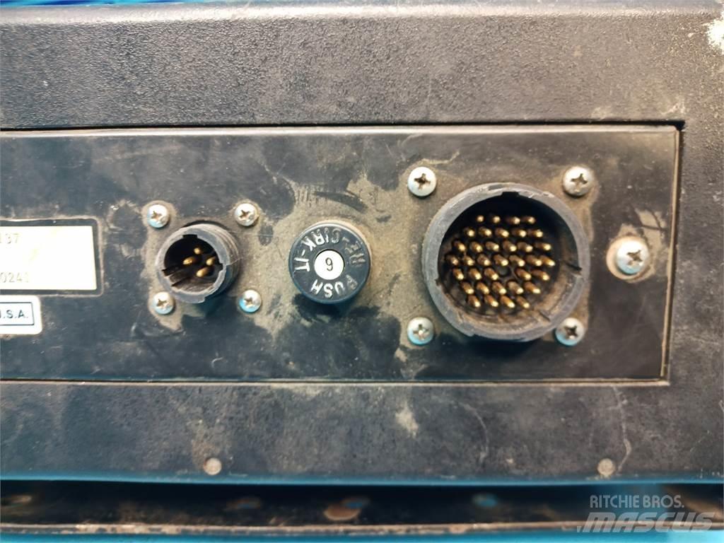 CASE 8590 电子设备