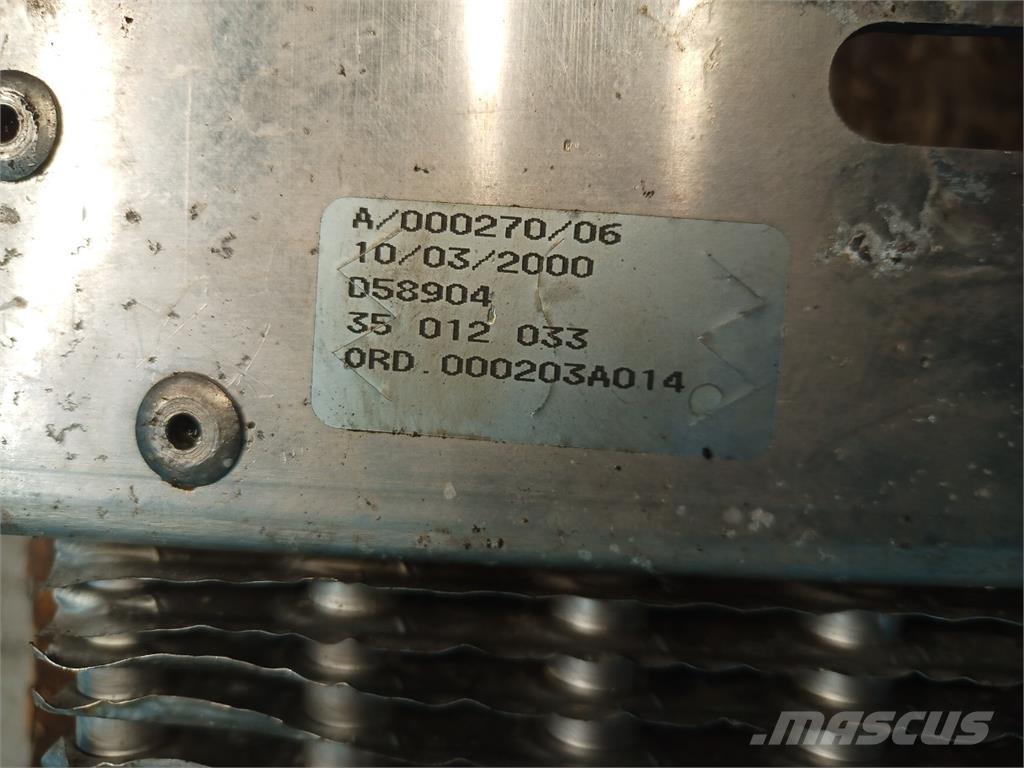 CASE CF80 散热器