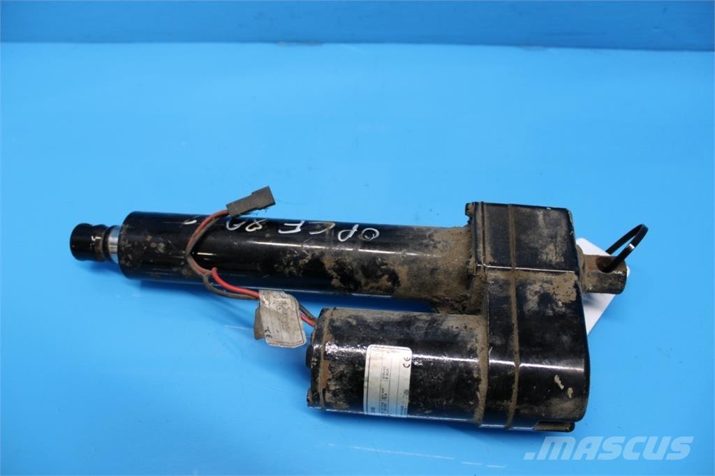 CASE CF80 电子设备