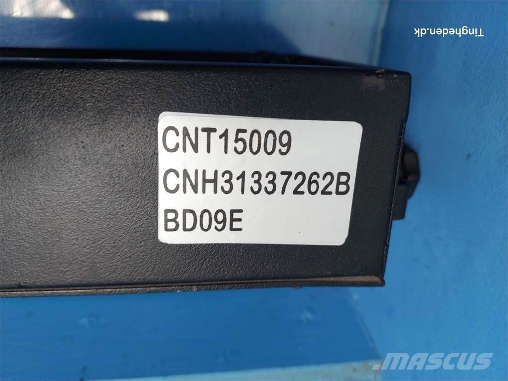 CASE CF80 电子设备