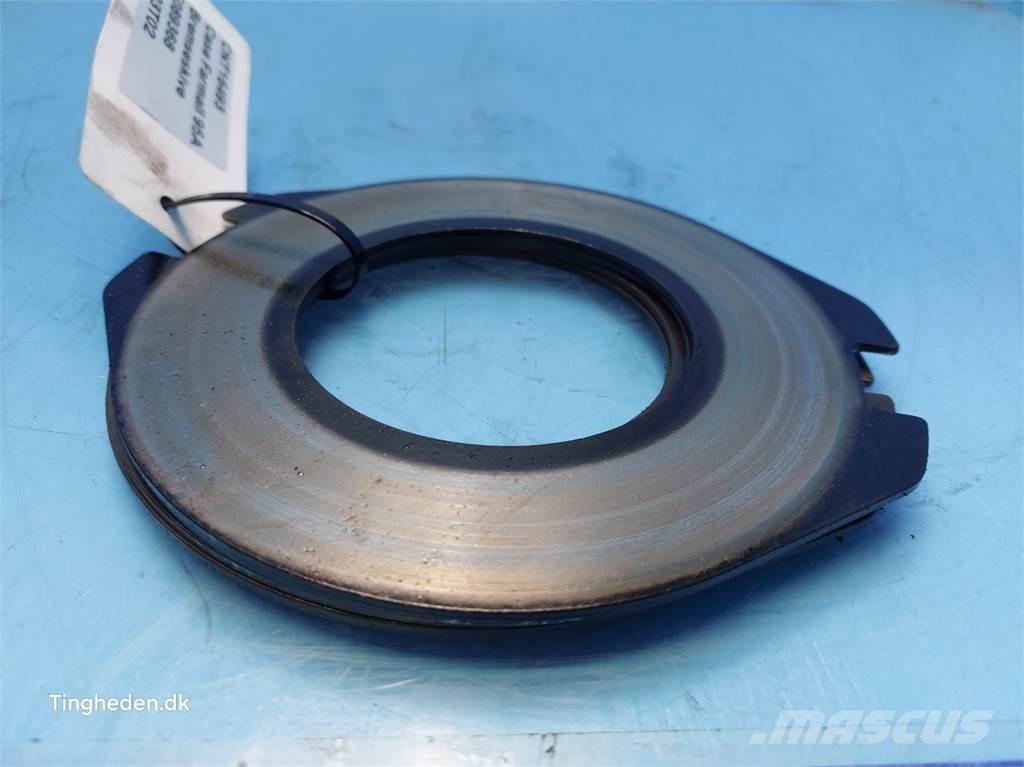 CASE Farmall 95A 传动装置