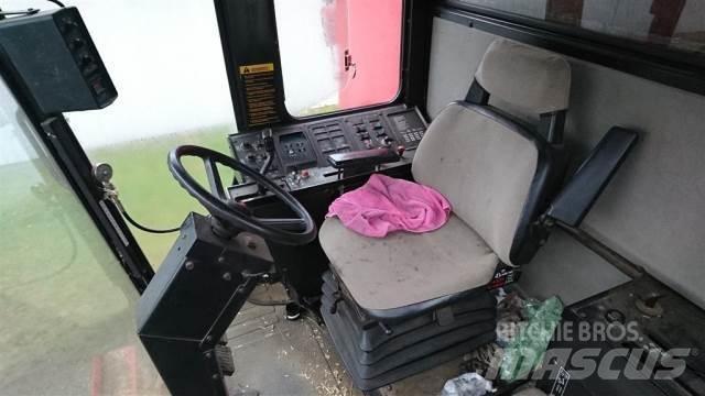 Case IH 1660 联合收割机