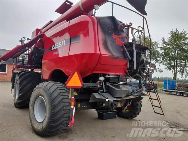 Case IH 8010 联合收割机