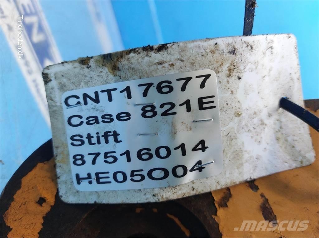 Case IH 821E 吊杆和铲斗