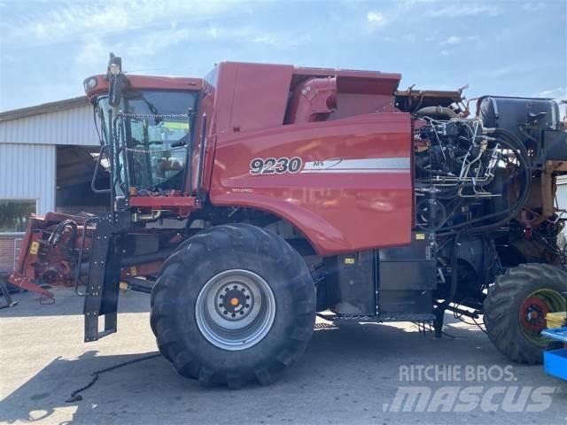 Case IH 9230 联合收割机