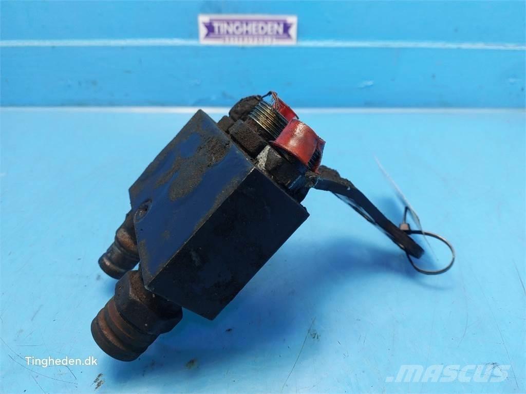 CASE Puma 185 液压